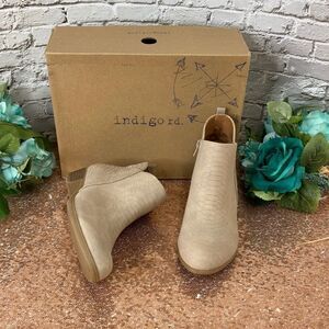 indigo rd. Candian Booties  7.5